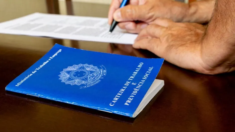 Feirões de empregos oferecem oportunidades para preencher 8 mil vagas abertas em SC