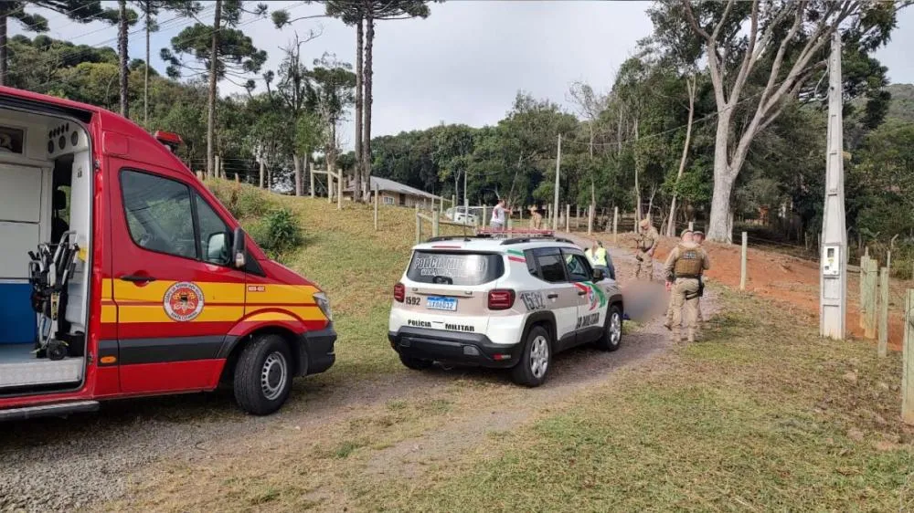 Jovem leva três tiros após tentar invadir uma propriedade em Campo Alegre