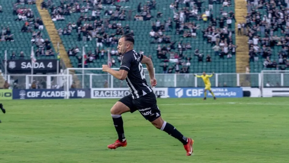 Figueirense leva gol no fim e empata com o Confiança pela Série C 2025