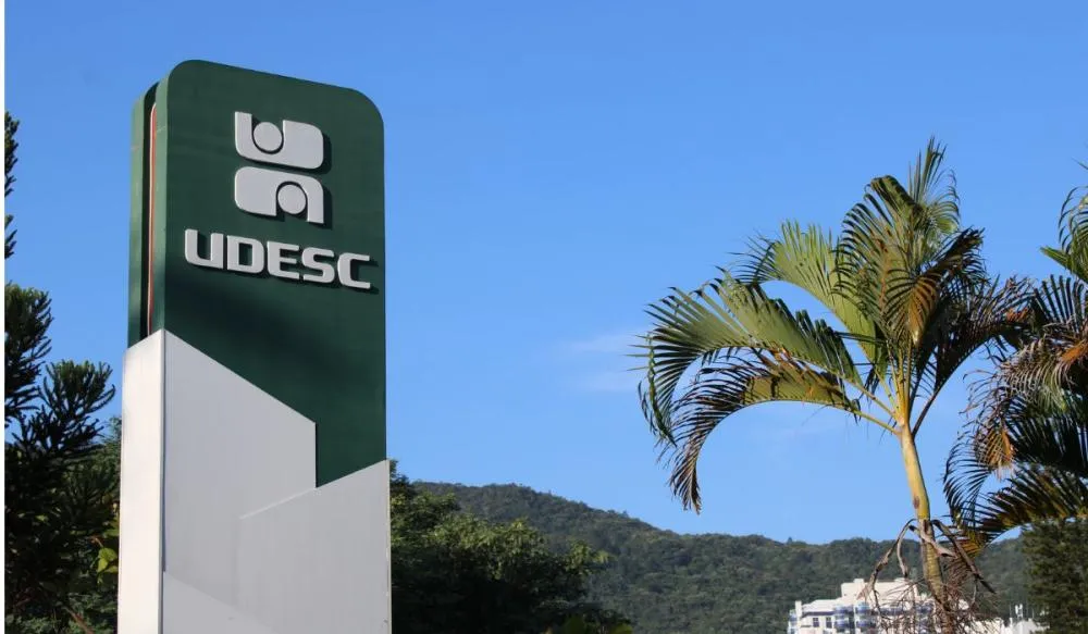 Proposta para acabar com cotas raciais em SC já tem apoio de 21 deputados e prefeitos